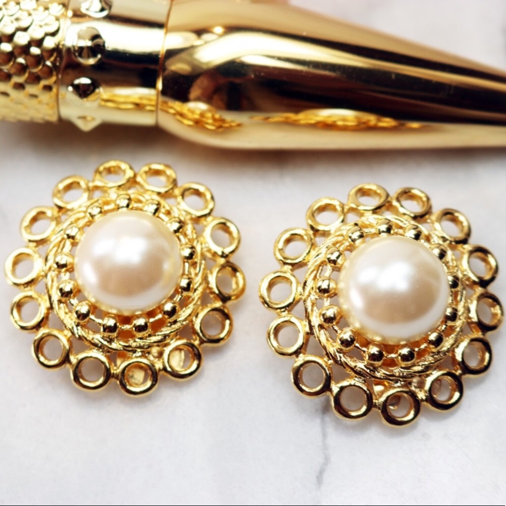 Vintage Paolo Gucci Pearl & Gold Earrings